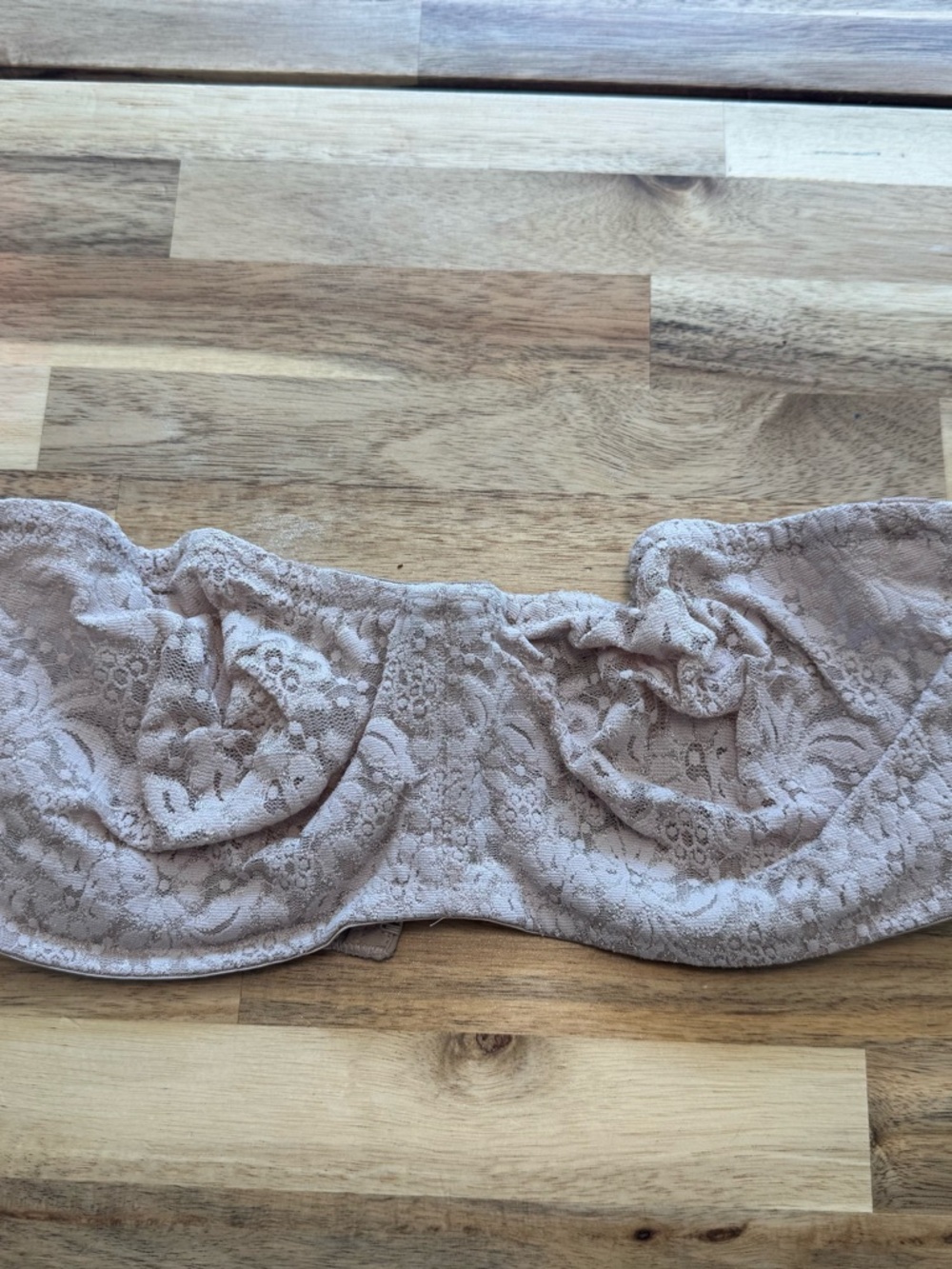 Wacoal Strapless Lace Bandeau Bra in Nude